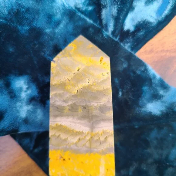 Crystal Tower - Bumblebee Jasper - use for intention setting or meditation - Picture 6 of 6